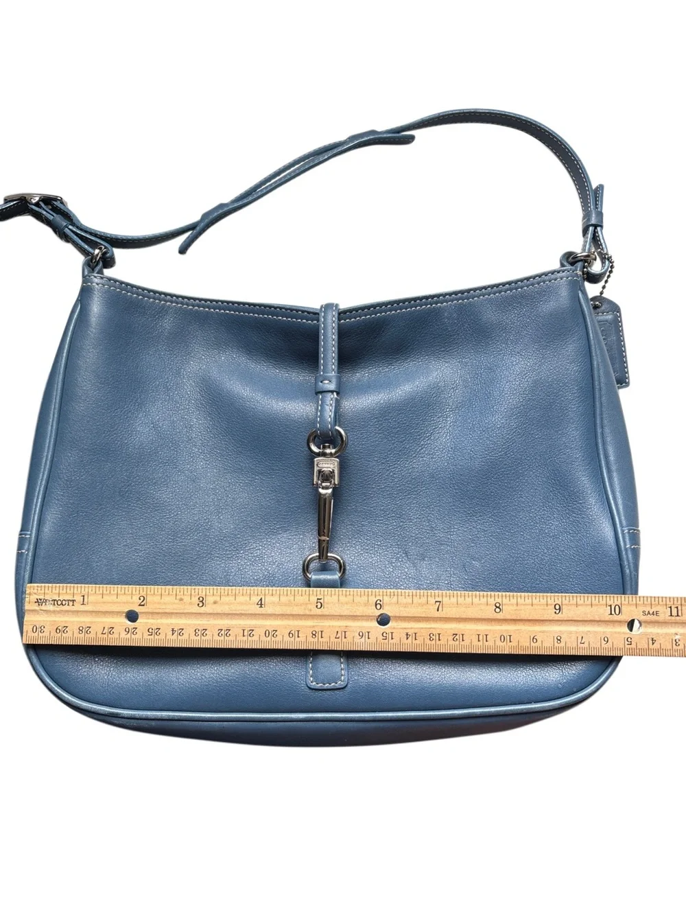 Coach Hamptons leather hobo blue shoulder bag with front lobster-clasp